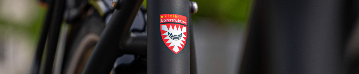 Kieler Manufaktur Fahrradrahmen mit Kieler Emblem 